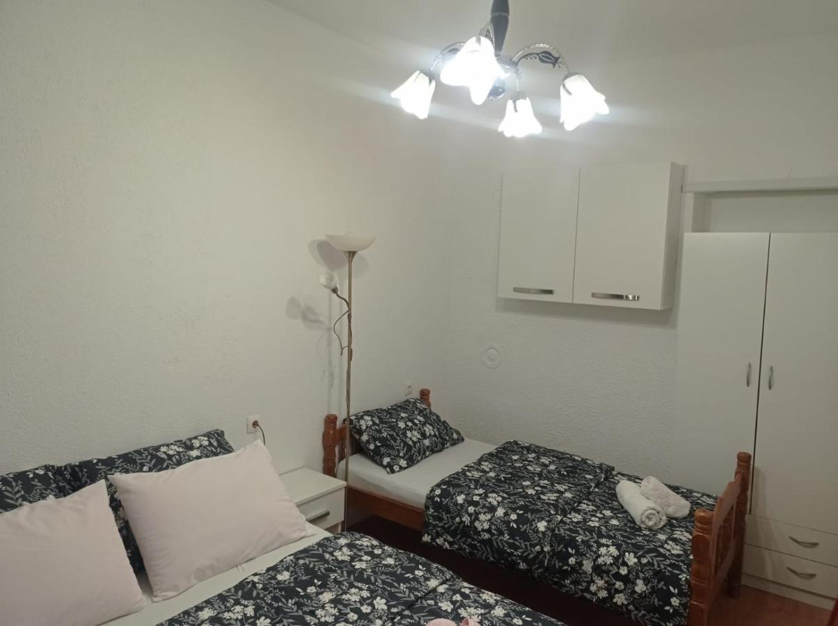 Апартаменты Apartman Lili Ливно Экстерьер фото
